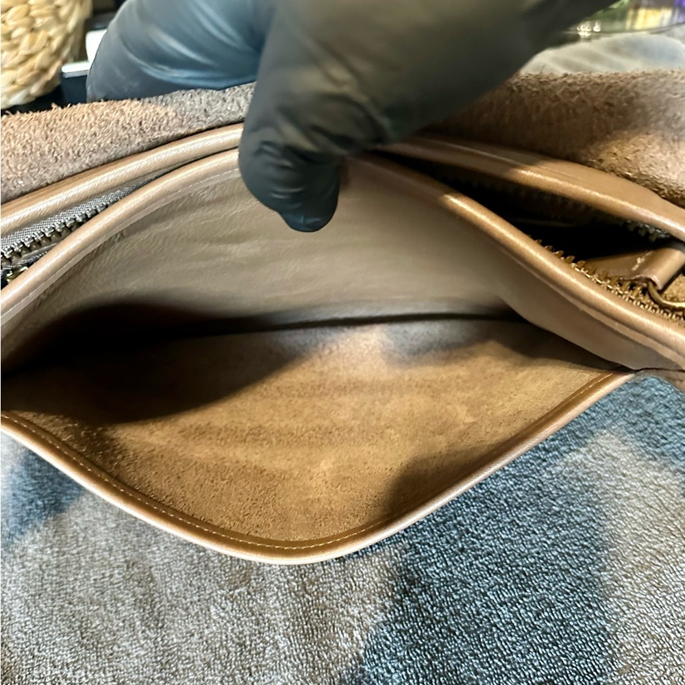VTG Coach Patricia in TAUPE! PRISTINE CONDITION - Picture 11 of 16
